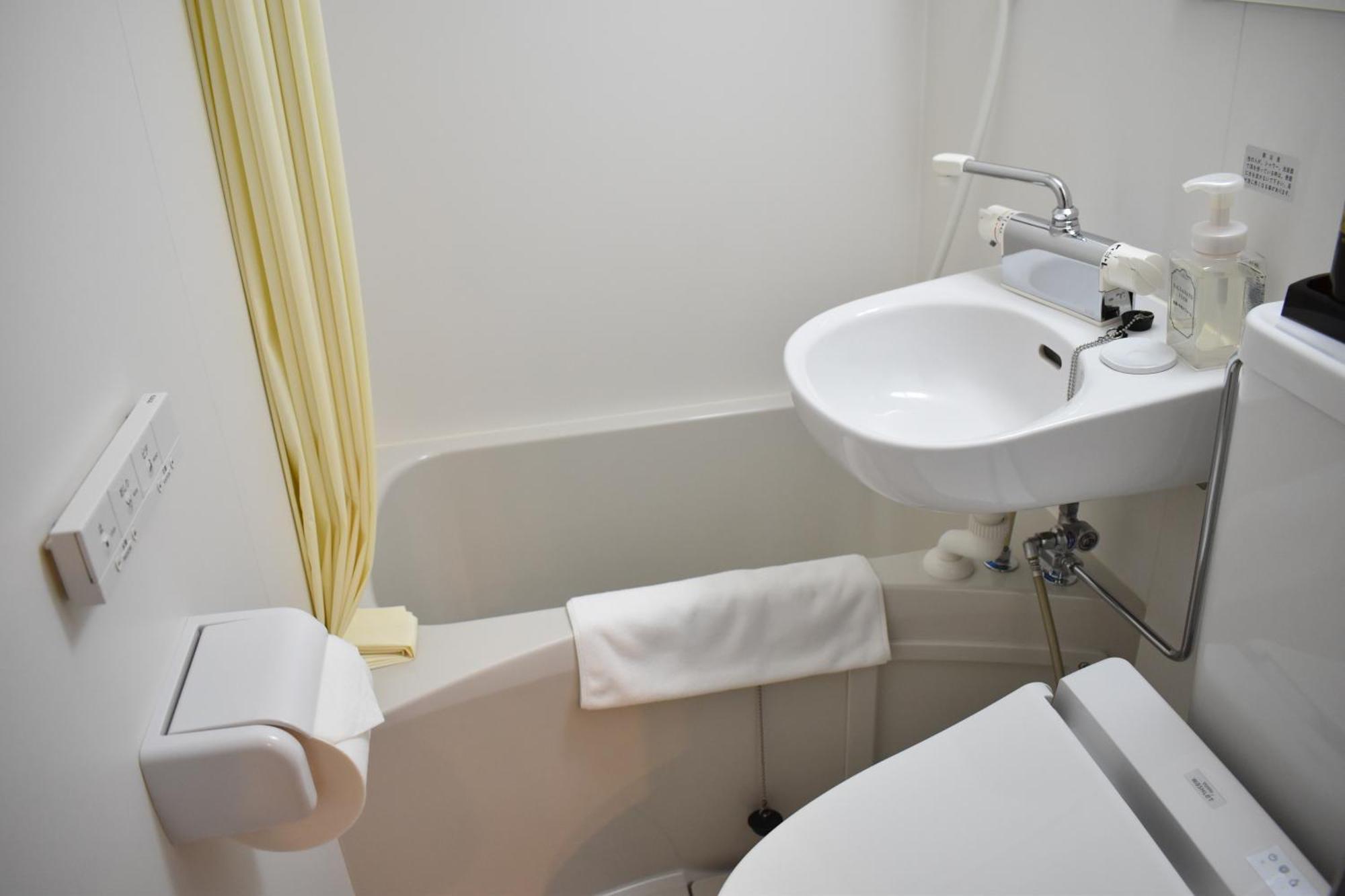 Shinsaibashi House Hotel Osaca Quarto foto