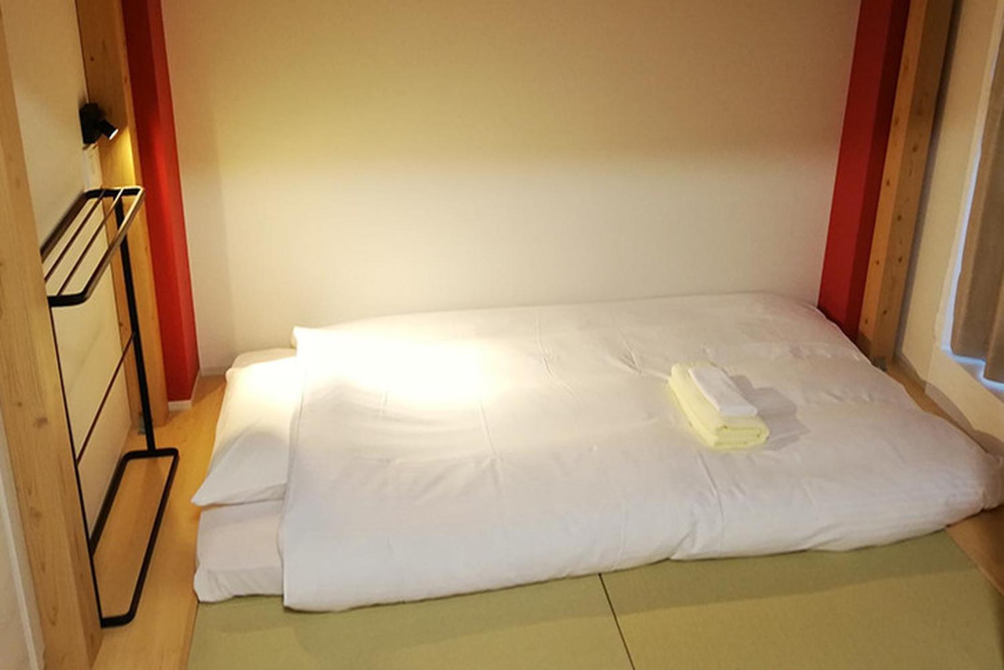 Shinsaibashi House Hotel Osaca Quarto foto